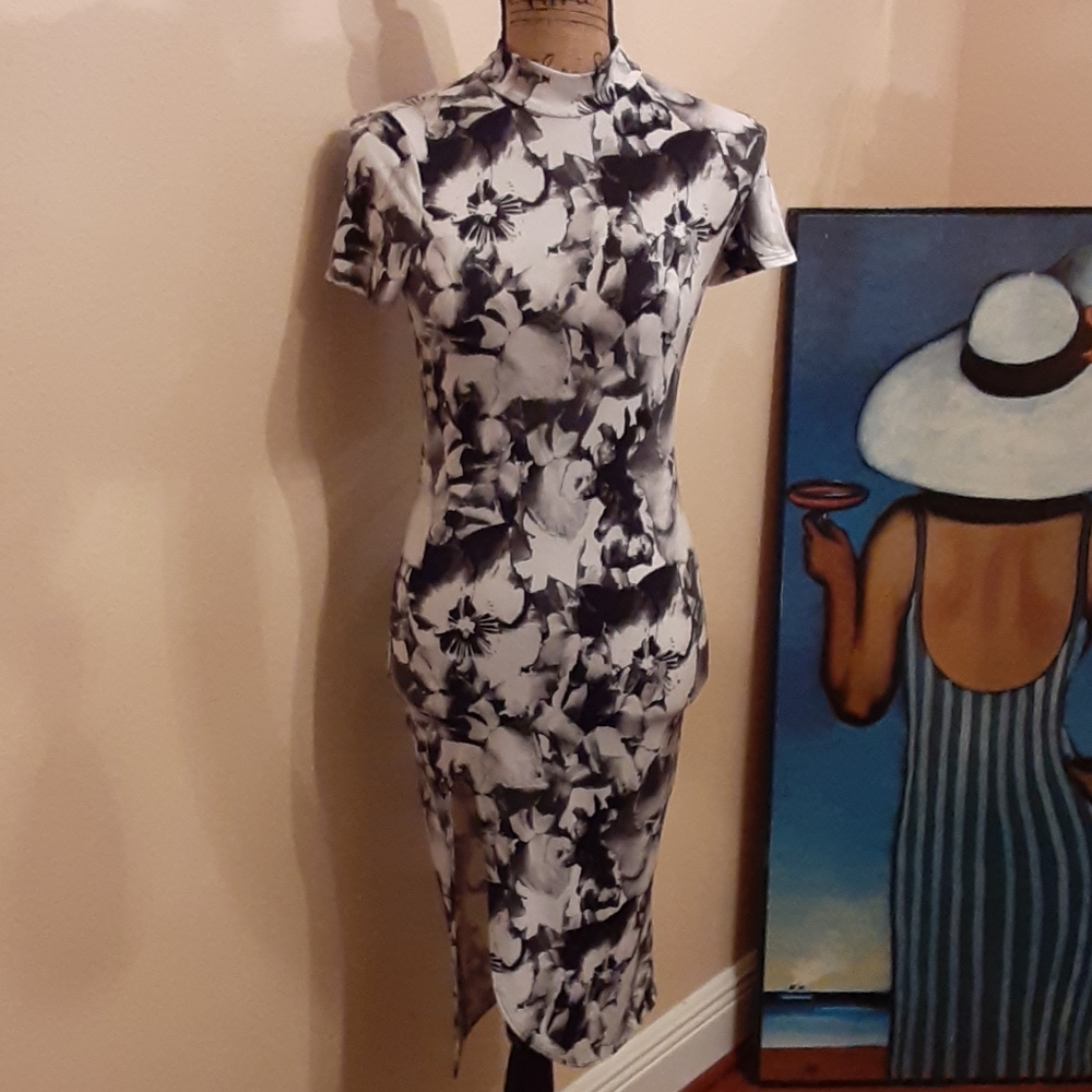 Auditions Floral Dress